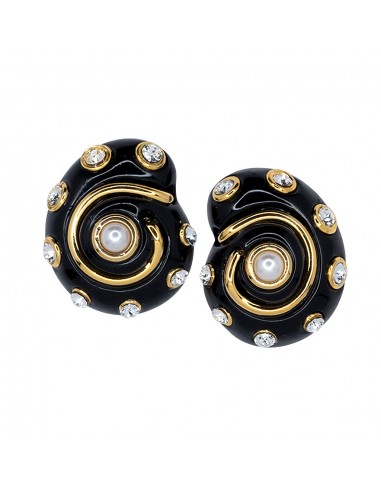 Black Snail Clip Earrings s'inspire de l'anatomie humaine